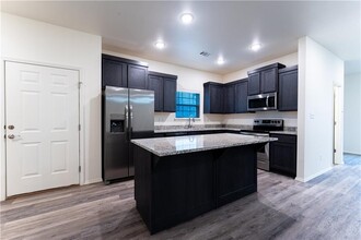 4211 W Santa Fe St in Fayetteville, AR - Building Photo - Building Photo