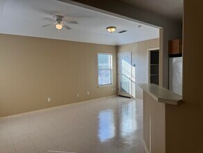 4502 Llano Rd in Laredo, TX - Building Photo - Building Photo