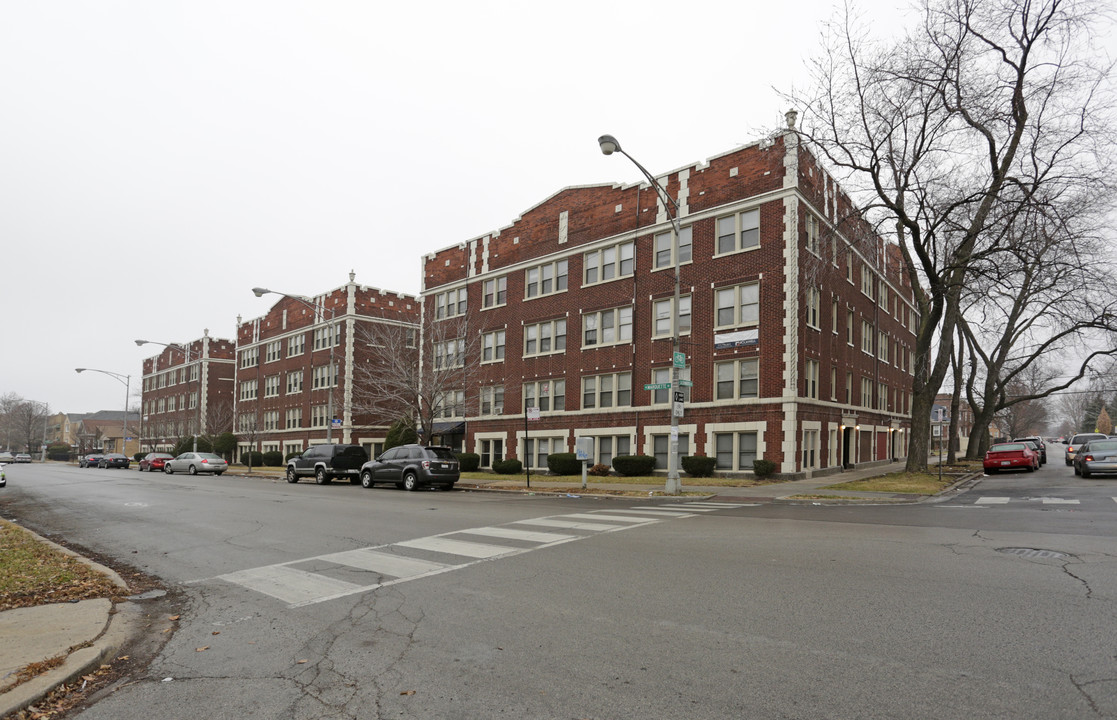 3000 W Marquette Rd in Chicago, IL - Foto de edificio