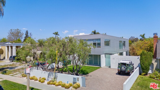 116 S Arden Blvd in Los Angeles, CA - Building Photo - Building Photo