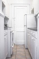 121 Park Dr in Boston, MA - Building Photo