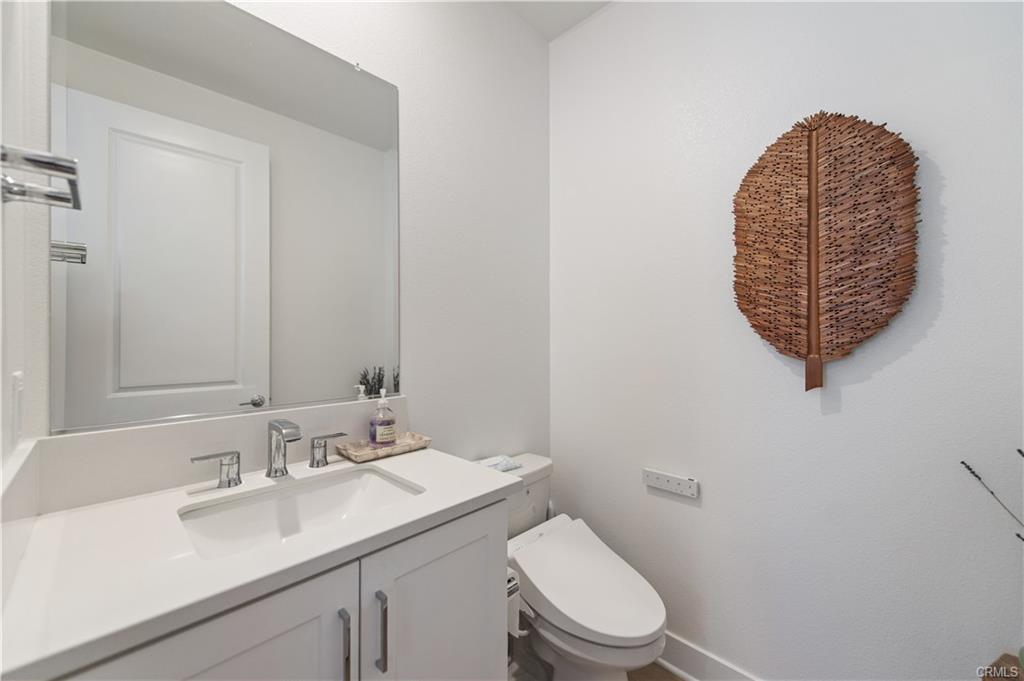 127 Merit in Irvine, CA - Building Photo