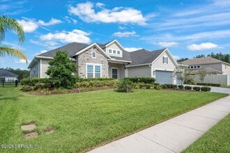 52 Clarendon Rd in Saint Johns, FL - Building Photo - Building Photo