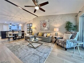 1120 Sarah Jean Cir in Naples, FL - Building Photo - Building Photo