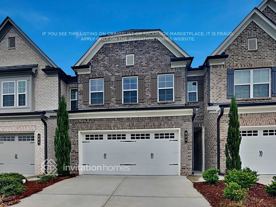 866 Sweet Rosalie Ct in Loganville, GA - Building Photo