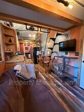 6519 NW St Helens Rd in Portland, OR - Building Photo - Building Photo