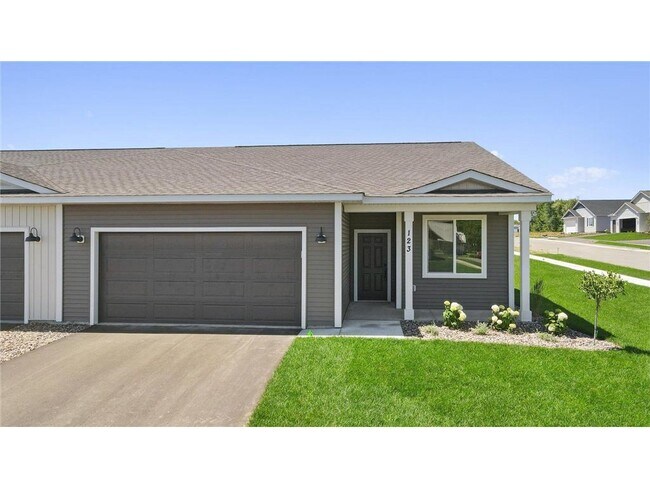123 Gambel St in River Falls, WI - Building Photo - Building Photo