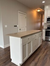 1734 Darby Ct in Newberg, OR - Building Photo - Building Photo
