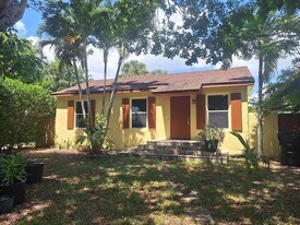 1213 S M St in Lake Worth Beach, FL - Building Photo