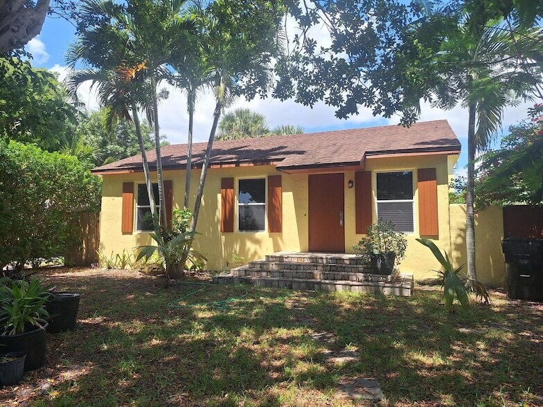 1213 S M St in Lake Worth Beach, FL - Building Photo