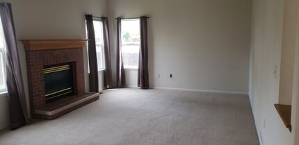 1840 S Ulster St in Denver, CO - Building Photo - Building Photo