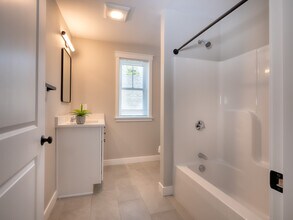 23 Jones Xing in Lancaster, MA - Building Photo - Building Photo