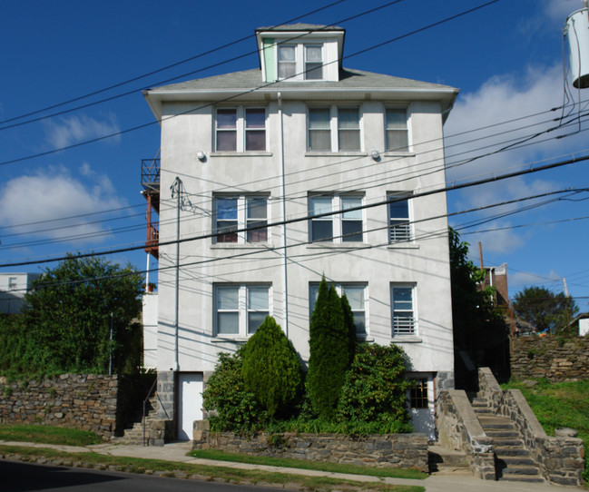 44 Ryan Ave in Port Chester, NY - Building Photo - Building Photo