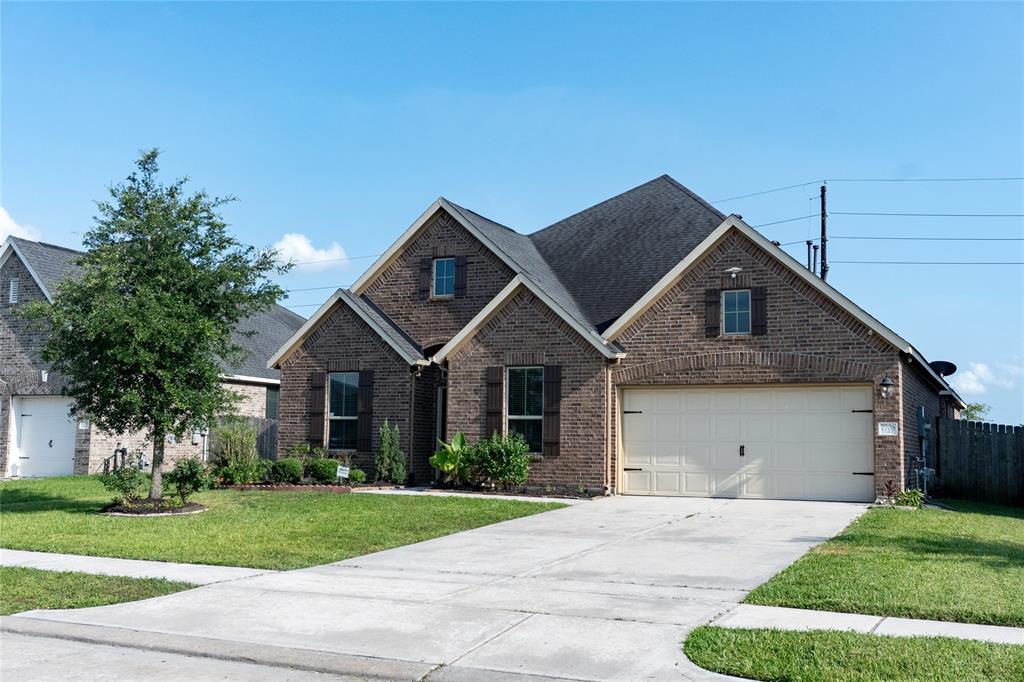 7708 River Pass Dr in Pearland, TX - Building Photo