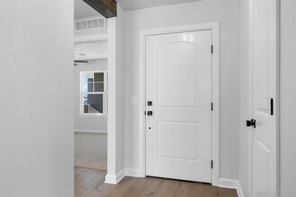 3400 Piney River Dr in Yukon, OK - Building Photo - Building Photo