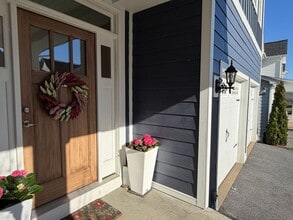 1078 Delphi Ln in Charlottesville, VA - Building Photo - Building Photo