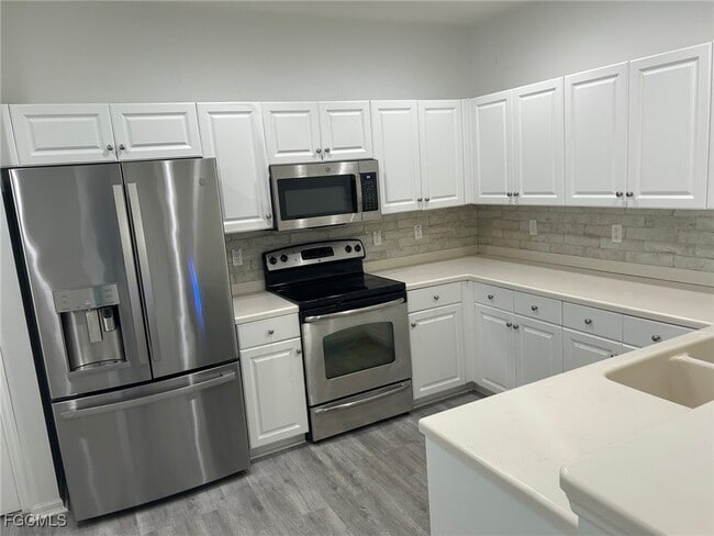 property at 4364 Avian Avenue