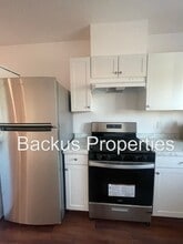 235 Navajo Dr in Salinas, CA - Building Photo - Building Photo