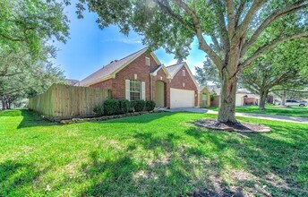 3347 Pebble Beach Ln in Pearland, TX - Building Photo - Building Photo