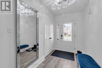 6421 Donway Dr in Mississauga, ON - Building Photo - Building Photo