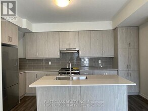 11-111 Almond Blossom Mews in Vaughan, ON - Building Photo - Building Photo