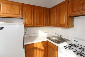 716 W Belmont Ave in Chicago, IL - Building Photo - Building Photo