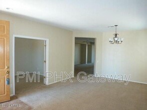 844 E Indian Wells Pl in Chandler, AZ - Building Photo - Building Photo