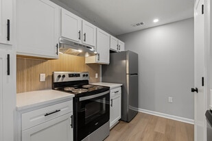 The Pointe @ Apex Apartments in Apex, NC - Building Photo