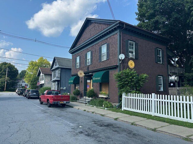 152 Church St in Millbrook, NY - Building Photo - Building Photo