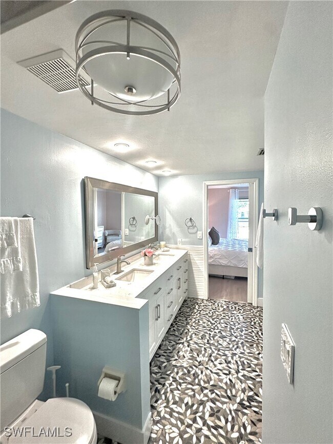 property at 9828 Luna Cir