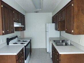 908/910-910 Allen St in San Marcos, TX - Building Photo - Building Photo