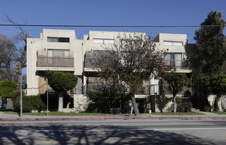 12653 Oxnard St in North Hollywood, CA - Foto de edificio - Building Photo