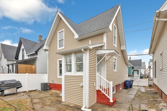 105 Atlantic St in Bridgeport, CT - Building Photo - Building Photo