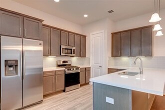 1844 Parana Dr in Houston, TX - Building Photo - Building Photo