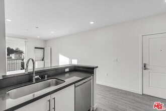 3518 Chesapeake Ave in Los Angeles, CA - Building Photo - Building Photo