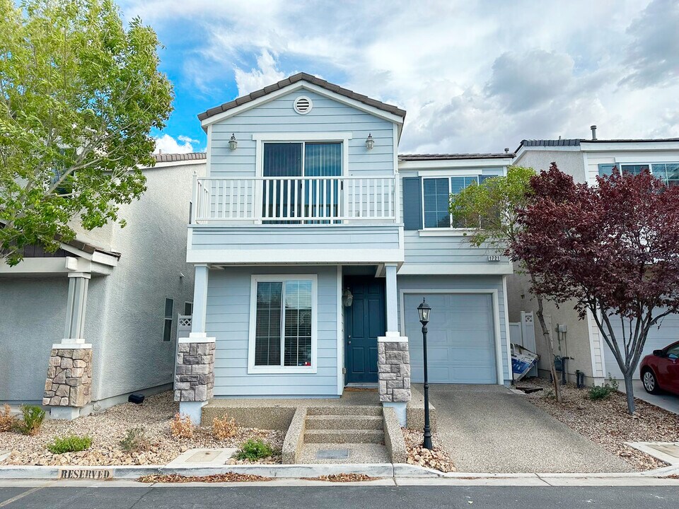 1721 Spanish Sky Ave in Las Vegas, NV - Building Photo