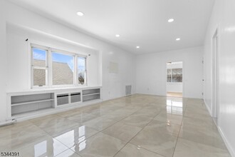 101 Dewey Ave in Totowa, NJ - Building Photo - Building Photo