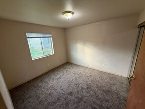 2821 SW 21st St in Redmond, OR - Building Photo - Building Photo