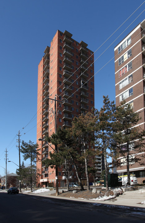 60 Gowan Ave in Toronto, ON - Building Photo