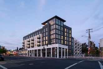 Assembly in Oakland, CA - Foto de edificio - Building Photo