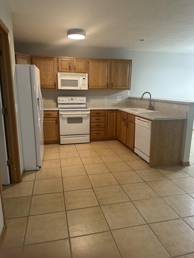 property at 2021 Sawyer Pl
