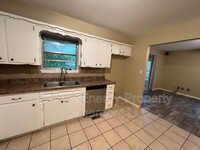 115 Brookside Dr photo'