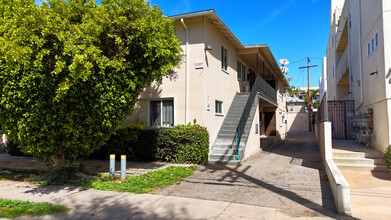 11223 Huston St in North Hollywood, CA - Building Photo - Building Photo