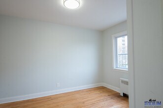 296-310-310 S Harrison St in East Orange, NJ - Building Photo - Building Photo