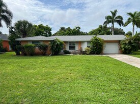 806 32nd St in Sarasota, FL - Building Photo