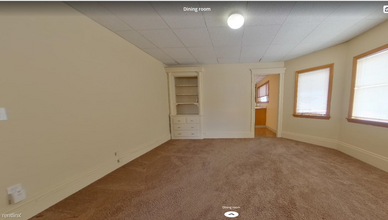 325 Main St-Unit -Apt 2 in Medford, MA - Foto de edificio - Building Photo