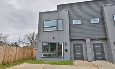 9315 Ashville Dr in Houston, TX - Building Photo - Building Photo