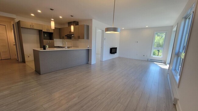 866 Anne-Hébert Rue in Terrebonne, QC - Building Photo - Building Photo