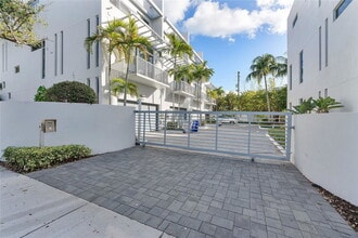 3266 NE 15th St in Pompano Beach, FL - Building Photo - Building Photo