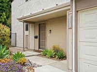 8952 Caminito Fresco in San Diego, CA - Building Photo - Building Photo